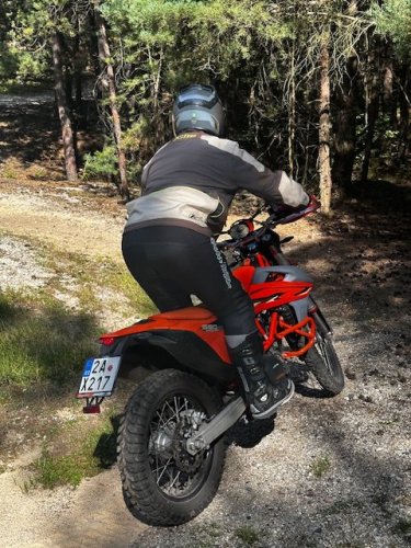 Individuální enduro kurz v terénu _Prvně v bahně