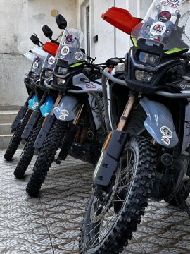 S Mildagang do Albánie NA VLASTNÍ MOTORCE vs. NA NAŠICH MOTORKÁCH CFMOTO 450MT Co je lepší?