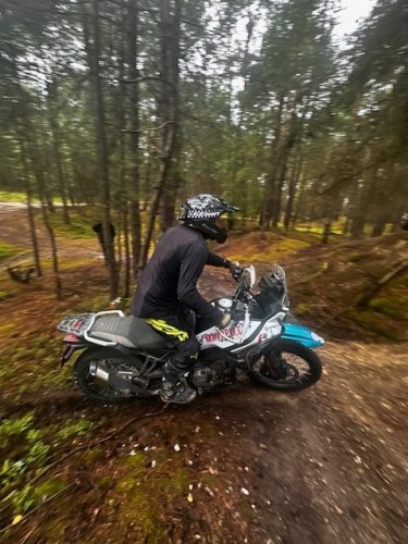 Individuální enduro kurz v terénu _Prvně v bahně
