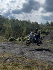 Individuální enduro kurz v terénu _Prvně v bahně