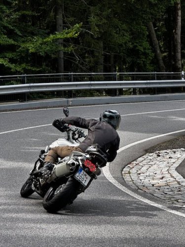 Individuální silniční kurz_Nebuď mrdal, jezdi hlavou