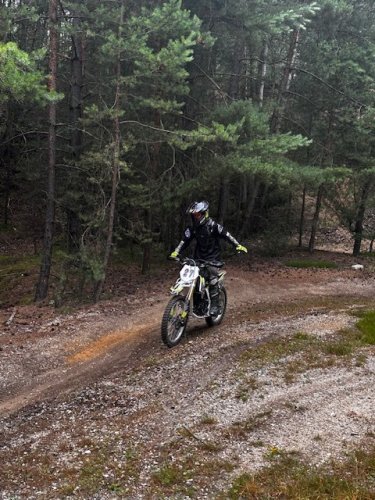 Individuální enduro kurz v terénu _Prvně v bahně